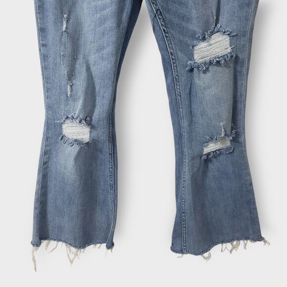 Risen Womens High-Rise Flare Distressed Jeans Sz 30/11 Light Blue Wash Raw Hem - Picture 3 of 13